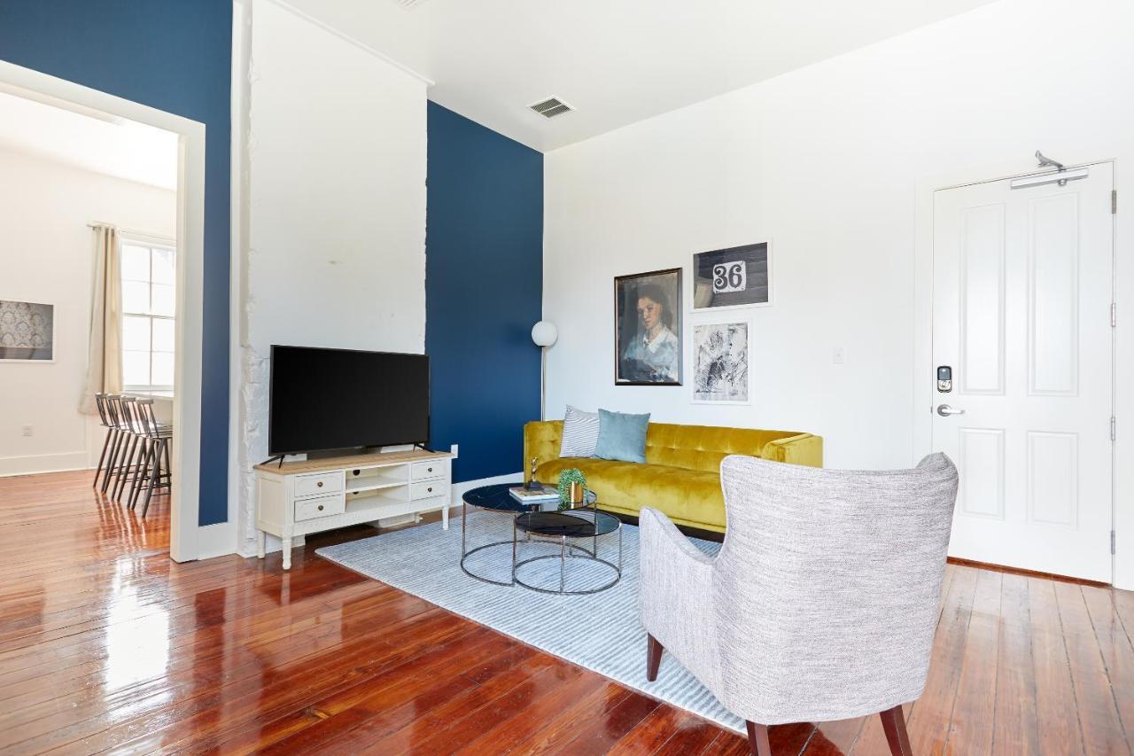 Sonder At Delachaise Row New Orleans Bilik gambar